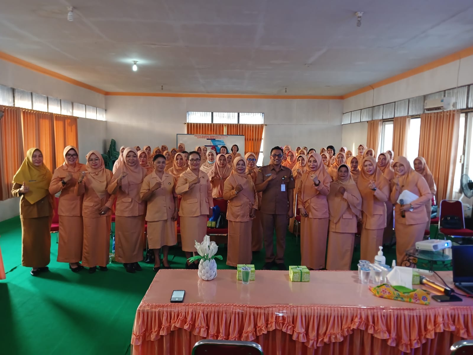 bapenda.ketapangkab.go.id - Bapenda Ketapang Sosialisasikan Pajak Daerah pada pertemuan rutin Dharma Wanita Persatuan Kab. Ketapang